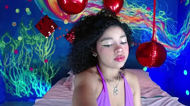 lucie petite online show from 09/20/25, 06:53