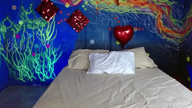 lucie petite online show from 09/24/25, 06:44