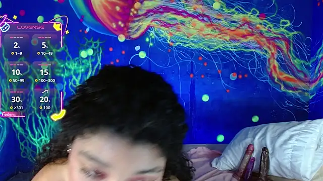 lucie petite online show from 10/10/25, 06:18