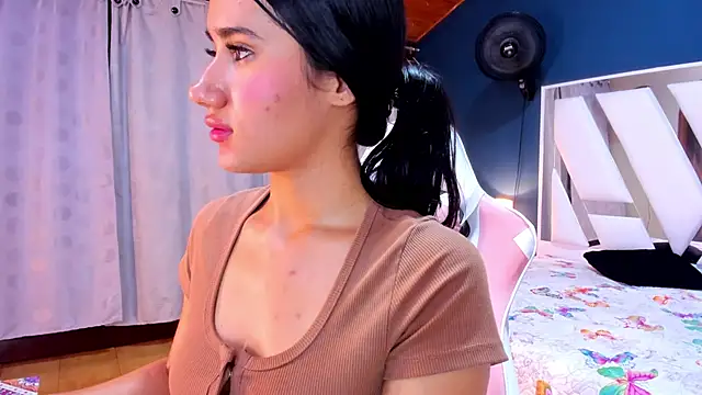 Alondra Cutie online show from 03/19/25, 12:37