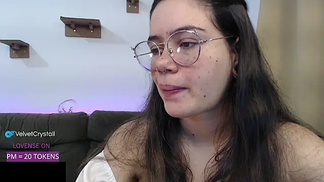 crystalll room online show from 10/29/25, 06:15