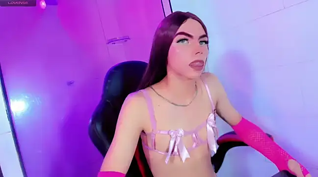 monserrat deranet online show from 02/07/25, 10:41