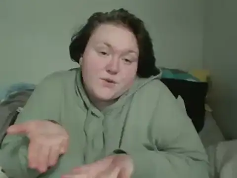 Snapshot of CorgiGodez98 chatting on 02/12/25, 11:40 CorgiGodez98 online show from 02/12/25, 11:40