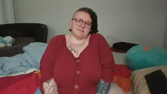 Snapshot of CorgiGodez98 chatting on 03/03/25, 05:42 CorgiGodez98 online show from 03/03/25, 05:42