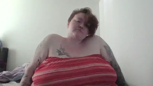 Snapshot of CorgiGodez98 chatting on 10/05/25, 05:55 CorgiGodez98 online show from 10/05/25, 05:55