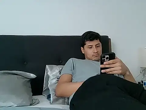 PerroDemonioHot online show from 02/25/26, 10:08