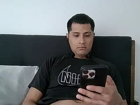 PerroDemonioHot online show from 04/12/26, 09:31