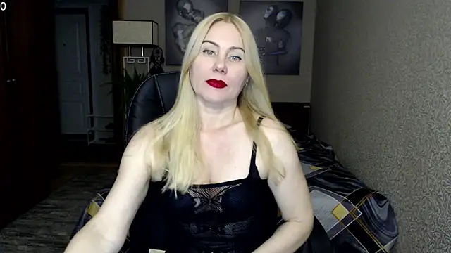 Snapshot of _Mire11a69 chatting on 02/08/25, 04:47  Mire11a69 online show from 02/08/25, 04:47
