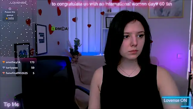 flora ri online show from 03/10/25, 01:32