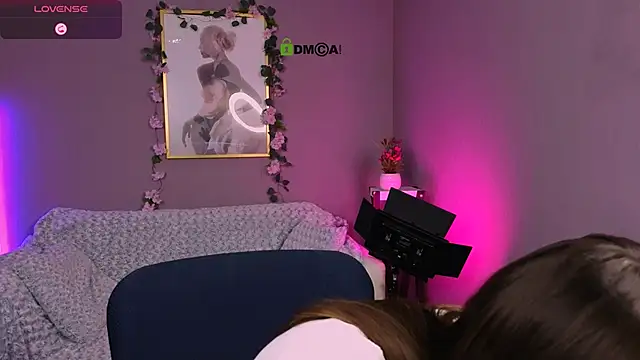 flora ri online show from 10/10/25, 09:19