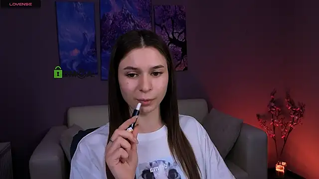 flora ri online show from 12/19/25, 09:33