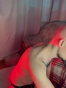 AssHunter4k online show from 03/12/25, 06:00