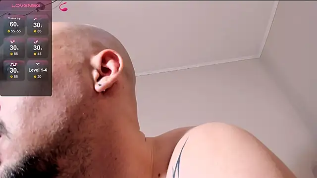 AssHunter4k online show from 04/16/26, 08:04