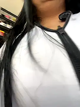 Miia Jazmin online show from 10/15/25, 04:07