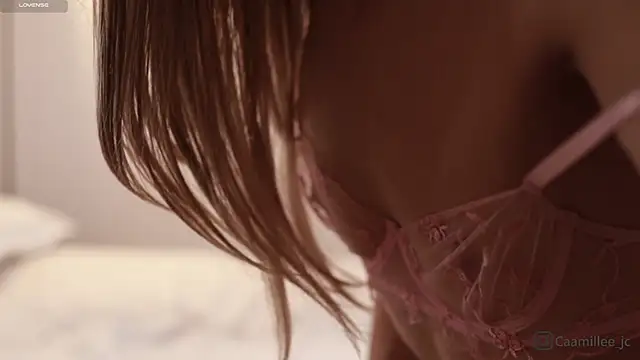 caamillee  online show from 04/03/26, 01:14