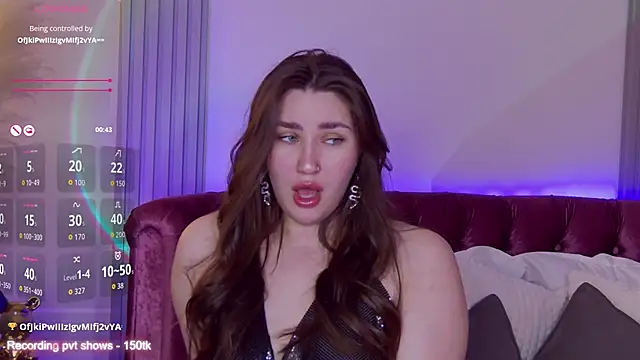 KiraBarlows online show from 12/04/25, 07:17