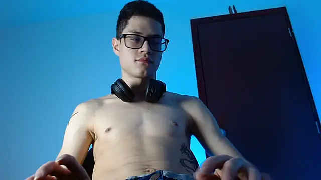 Snapshot of wolfandsky chatting on 02/09/26, 11:58 wolfandsky online show from 02/09/26, 11:58