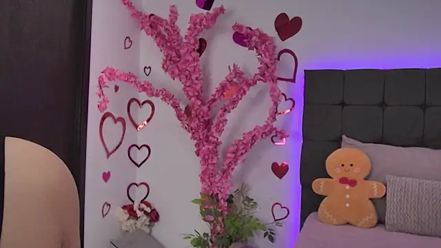 AmandaBrooks 18 online show from 03/05/26, 01:56