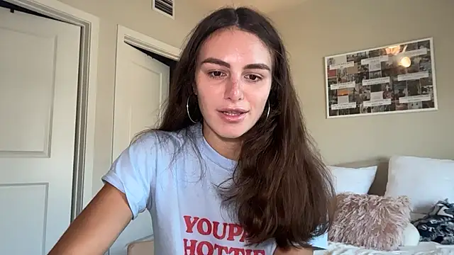 Snapshot of graciesmith27 chatting on 05/19/26, 06:25 graciesmith27 online show from 05/19/26, 06:25