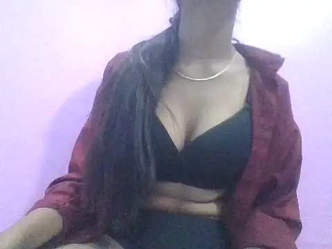 Leoni G online show from 10/26/25, 08:42