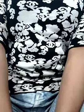 Leoni G online show from 12/21/25, 07:59