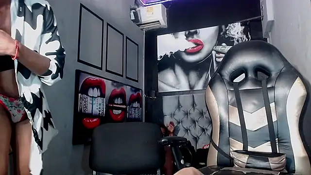 Snapshot of Africa_Carolina chatting on 02/28/25, 08:20 Africa Carolina online show from 02/28/25, 08:20