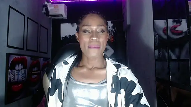 Snapshot of Africa_Carolina chatting on 03/02/25, 10:35 Africa Carolina online show from 03/02/25, 10:35