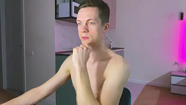 max shy online show from 03/07/25, 09:27