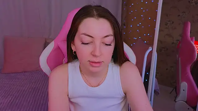 Ann moon   online show from 03/19/25, 06:34