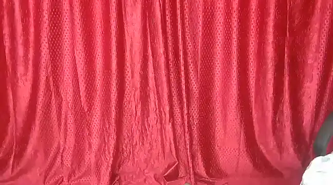 Snapshot of Heavenly_Gurl chatting on 02/14/25, 11:31 Heavenly Gurl online show from 02/14/25, 11:31