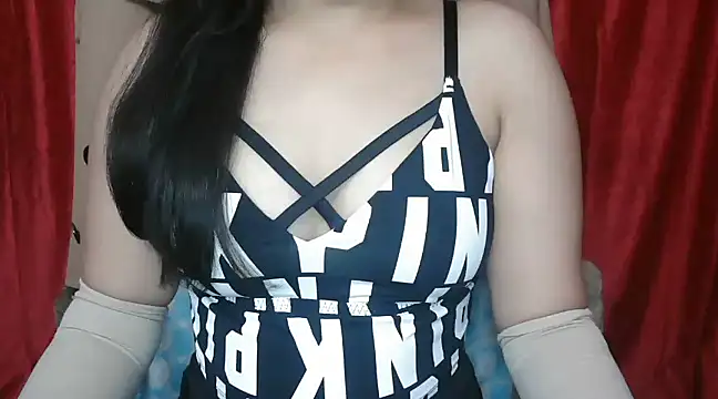 Snapshot of Heavenly_Gurl chatting on 02/16/25, 09:04 Heavenly Gurl online show from 02/16/25, 09:04