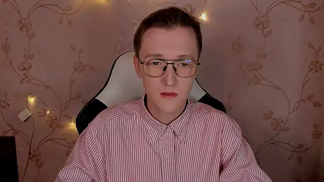 Snapshot of BlondiePrins chatting on 01/17/25, 01:24 BlondiePrins online show from 01/17/25, 01:24