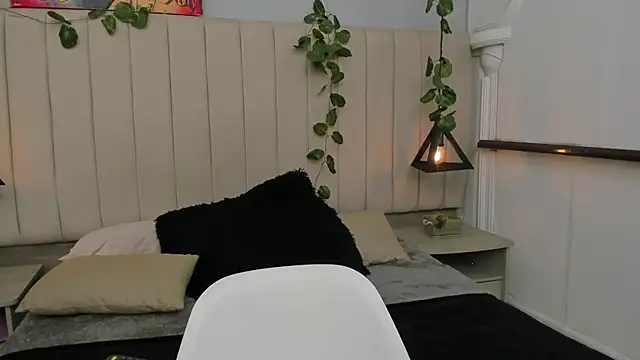 Paulina Lopezz online show from 11/13/25, 09:47