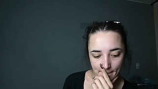 Eva Gloryy online show from 12/05/25, 03:41