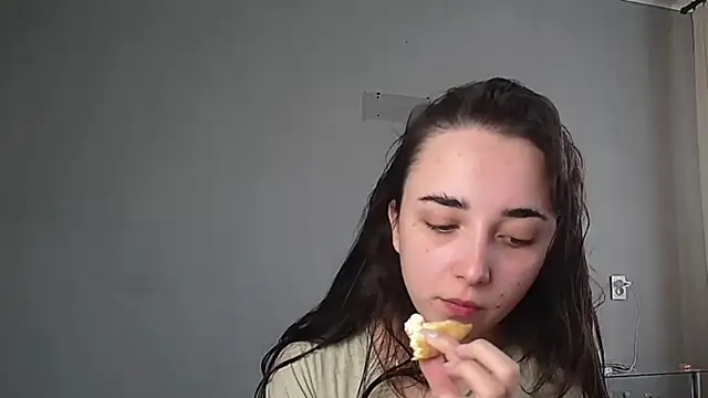 Eva Gloryy online show from 03/08/26, 12:53