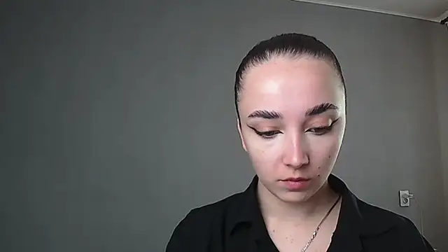 Eva Gloryy online show from 05/05/26, 11:07
