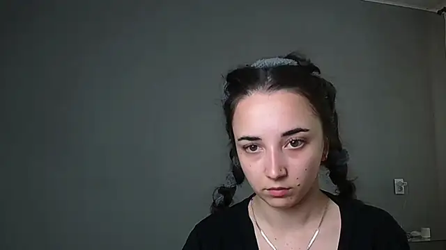 Eva Gloryy online show from 05/24/26, 10:20