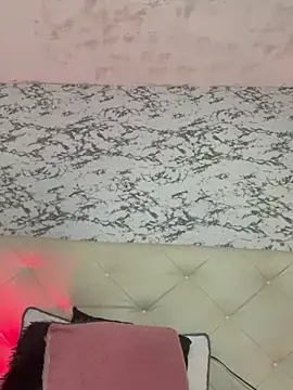 Lili  taylor online show from 11/22/25, 01:04