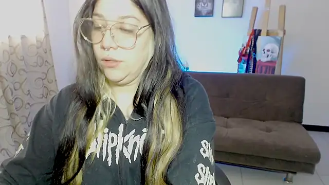 sharonnleon online show from 11/07/25, 05:02