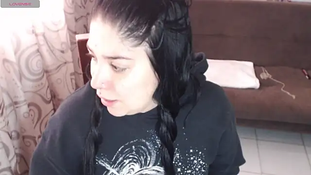 sharonnleon online show from 06/05/26, 01:39