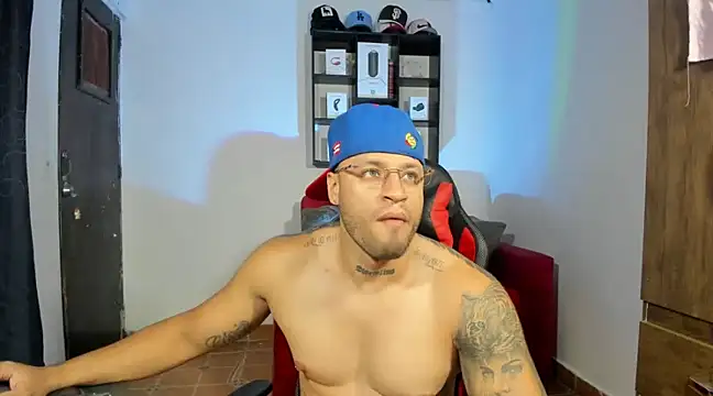 Snapshot of dereckgreen chatting on 01/28/25, 09:50 dereckgreen online show from 01/28/25, 09:50