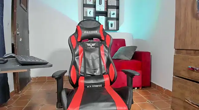 Snapshot of dereckgreen chatting on 01/30/25, 10:19 dereckgreen online show from 01/30/25, 10:19