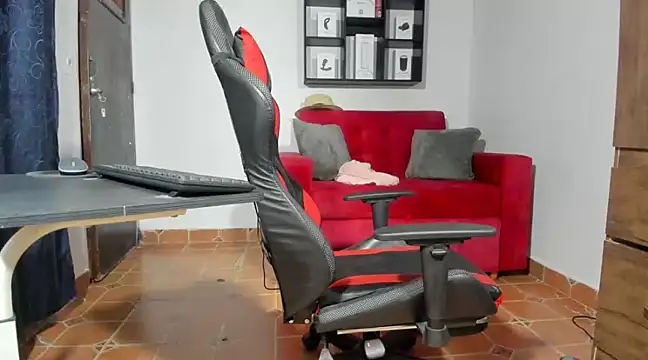 Snapshot of dereckgreen chatting on 02/10/25, 10:51 dereckgreen online show from 02/10/25, 10:51