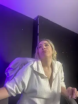 viktoria davis  online show from 03/05/25, 01:42