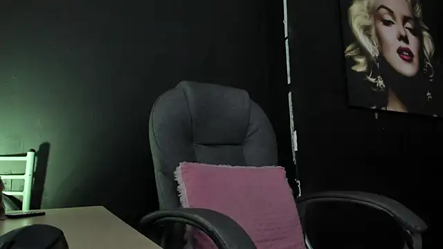 viktoria davis  online show from 10/16/25, 11:28