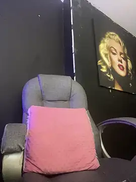 viktoria davis  online show from 11/01/25, 10:56