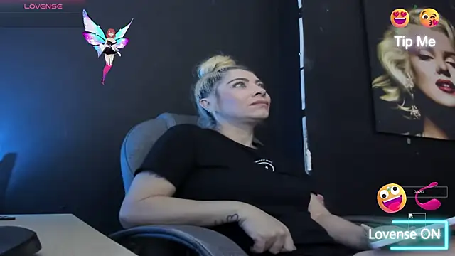 viktoria davis  online show from 11/06/25, 11:04