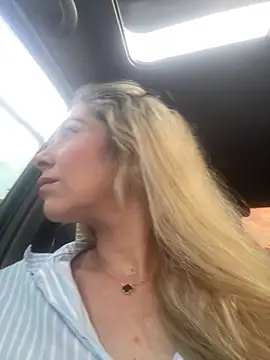 viktoria davis  online show from 02/09/26, 10:36