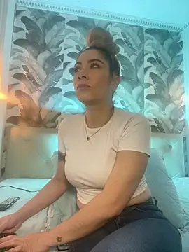 viktoria davis  online show from 04/09/26, 10:15