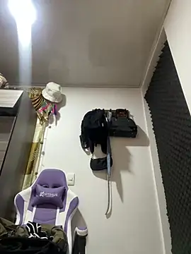 zoe storm online show from 02/15/25, 01:42